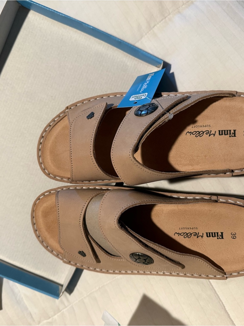 Finn Comfort Women’s Beige/Tan Two-Strap Slide Sandals NIB size 39
